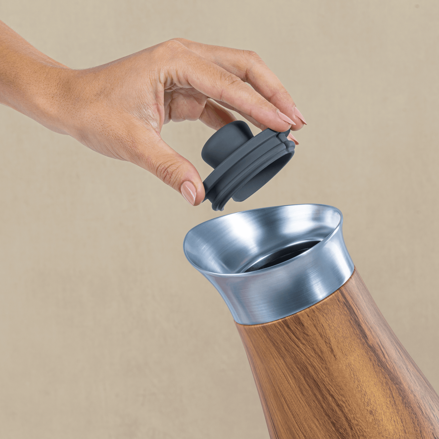 carafe-with-lid-e2 Swell-Carafe-Teakwood-Lifestyle.png