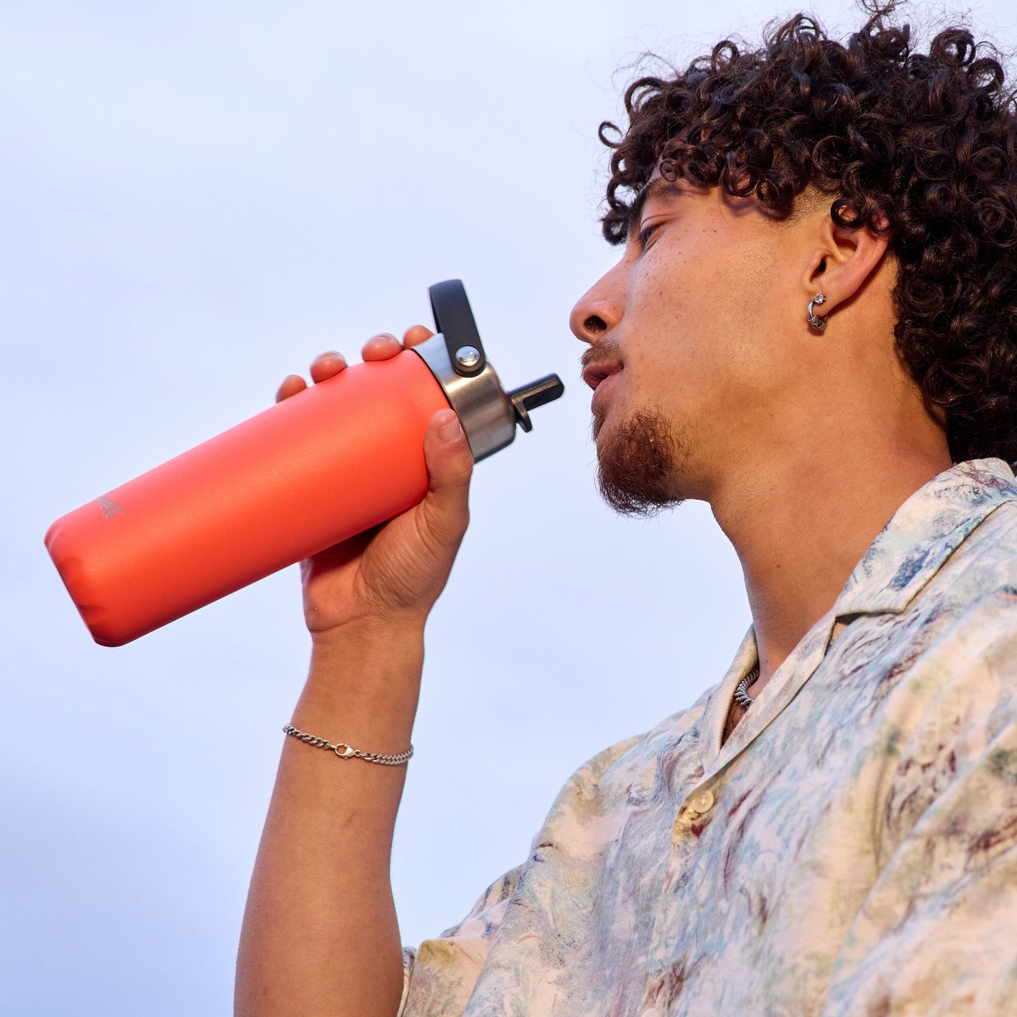 explorer-with-flip-straw-lid-24oz-r3 Swell-Radiant-Coral-Explorer.jpg